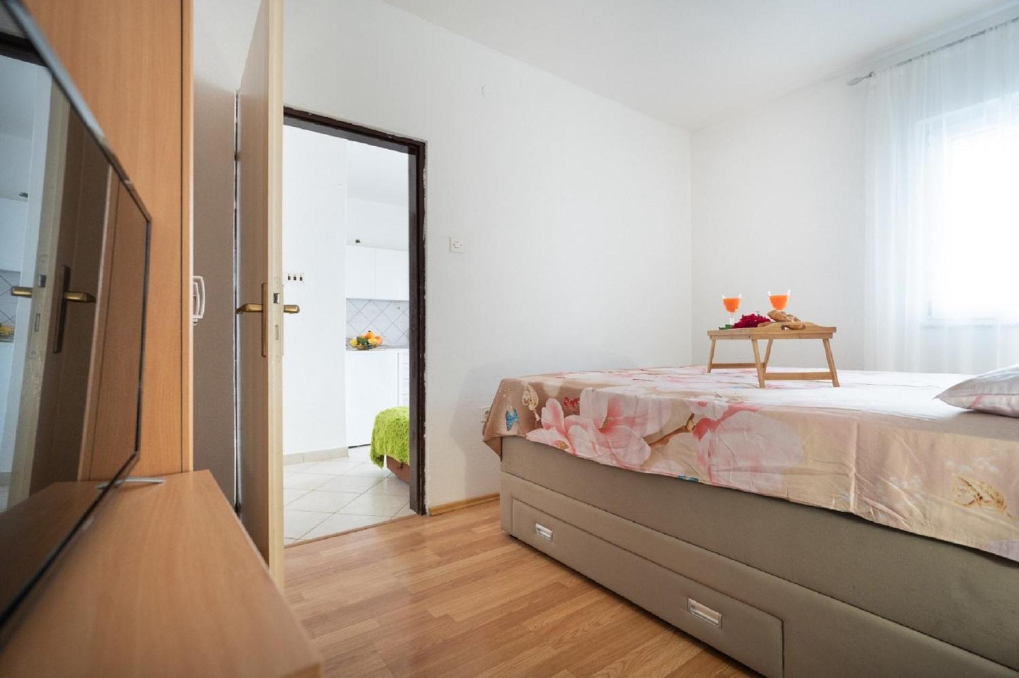 Apartments Milic Gornji Karin Eksteriør bilde
